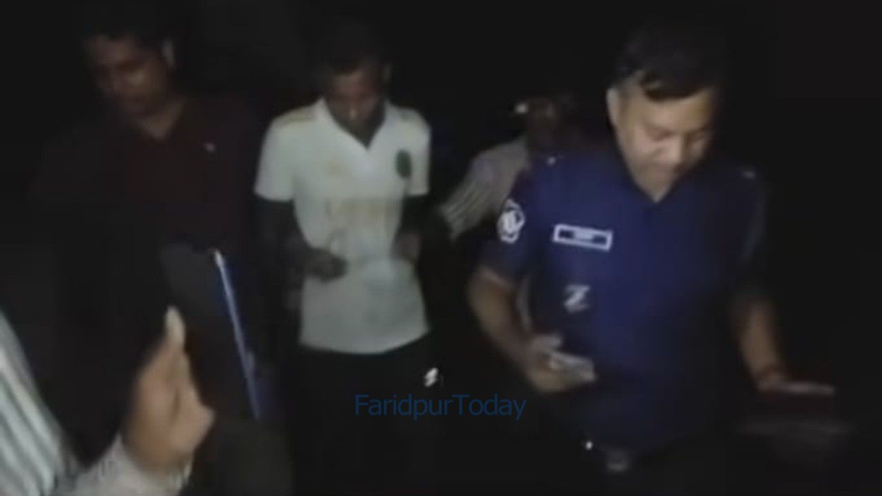 ফরিদপুরে মাদকের টাকার জন্য মাকে হত্যা, পালানোর পর ছেলে গ্রেপ্তার